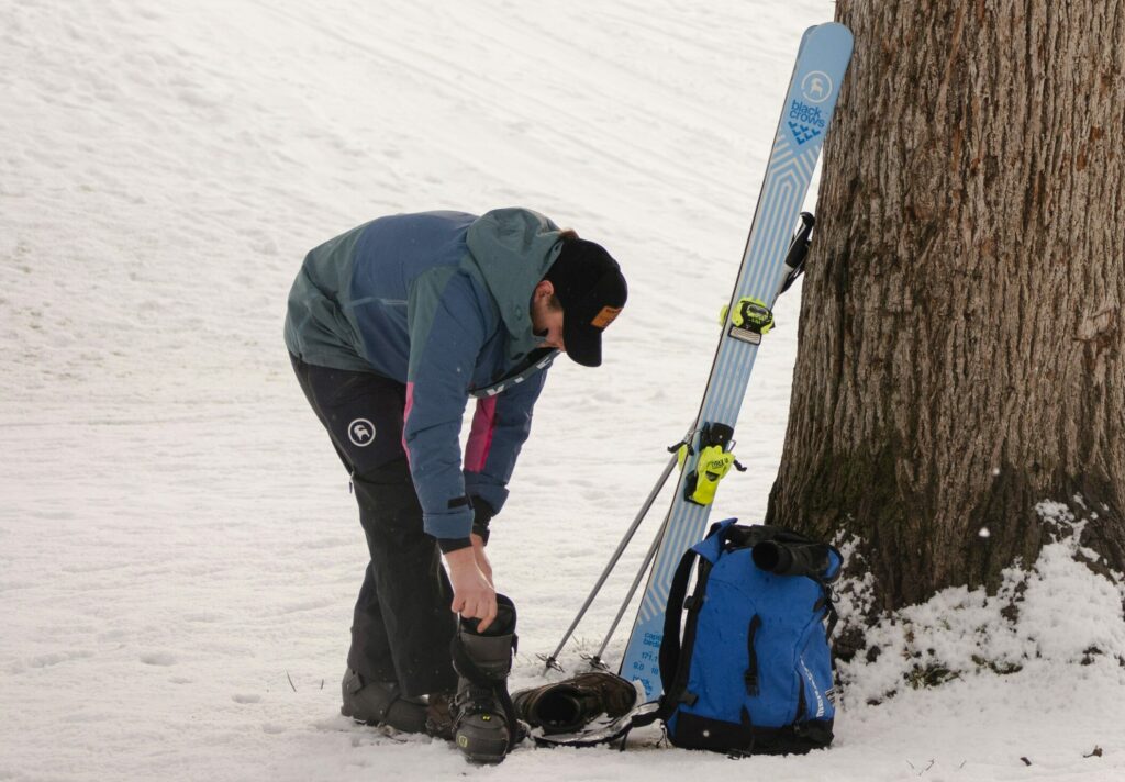 Die richtige Ausrüstung wählen: Ein Leitfaden für Skianfänger